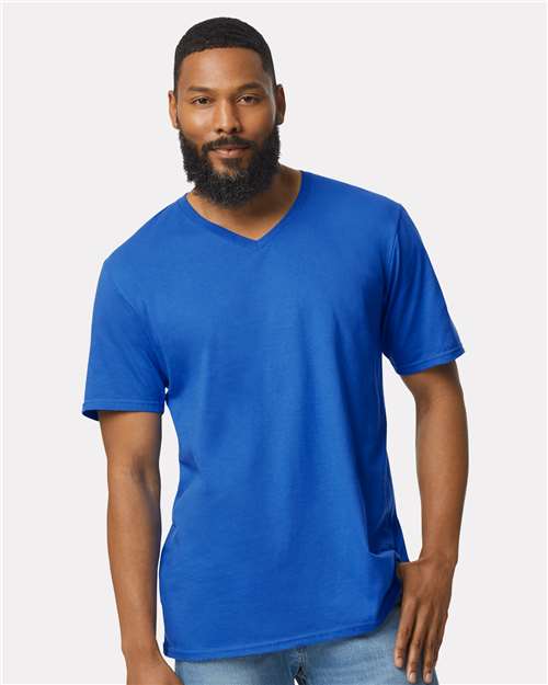 Unisex Softstyle® V-Neck T-Shirt Image 9