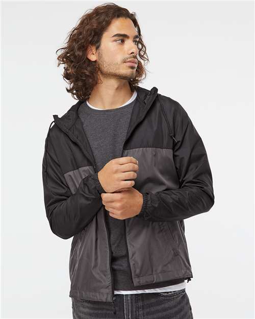 Men's Lightweight Windbreaker Full-Zip Jacket Image 6